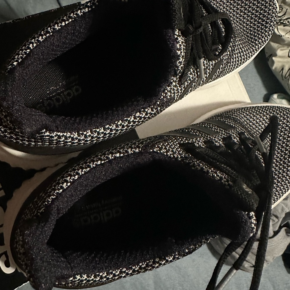 Adidas - Picture 6 of 8